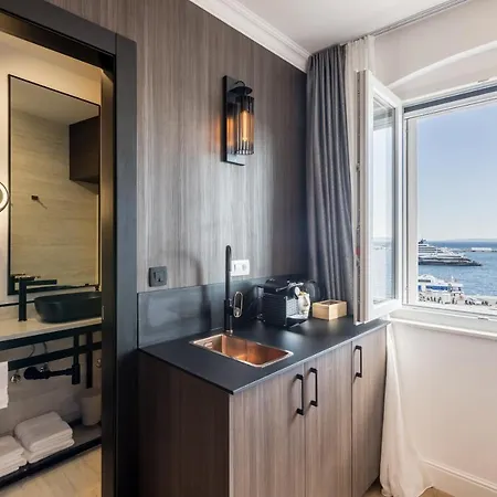 Seafront Luxury Joso